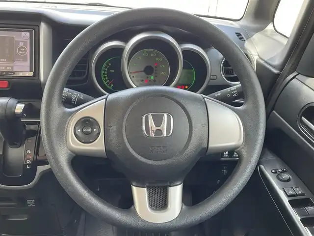 ホンダ Ｎ ＢＯＸ ＋ 2トーン G SSパッケージ 滋賀県 2013(平25)年 5.7万km プレミアムホワイトパール ガソリン/2WD/CVT/7インチナビ（AVIC-MRZ007)/(AM/FM/CD/DVD/TVフルセグ/USB)/両側パワースライドドア/後部座席スピーカー/トランクルームスロープあり/ETC/バックカメラ/ステアリングスイッチ/横滑り防止装置/電動格納ウインカーミラー/パワーウインドウ/パワーステアリング/プッシュスタート/スマートキー/スペアキー/オートエアコン/ハロゲンヘッドライト