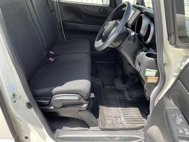 ホンダ Ｎ ＢＯＸ ＋ 2トーン G SSパッケージ 滋賀県 2013(平25)年 5.7万km プレミアムホワイトパール ガソリン/2WD/CVT/7インチナビ（AVIC-MRZ007)/(AM/FM/CD/DVD/TVフルセグ/USB)/両側パワースライドドア/後部座席スピーカー/トランクルームスロープあり/ETC/バックカメラ/ステアリングスイッチ/横滑り防止装置/電動格納ウインカーミラー/パワーウインドウ/パワーステアリング/プッシュスタート/スマートキー/スペアキー/オートエアコン/ハロゲンヘッドライト