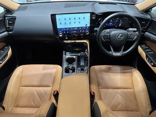 レクサス ＮＸ 250 バージョンL 宮城県 2023(令5)年 2.1万km ソニッククォーツ ワンオーナー/サンルーフ/純正ナビ/パノラミックビューモニター/バックカメラ/フルセグTV/Bluetooth/レクサスセーフティシステム/・プリクラッシュセーフティー/・レーダークルーズコントロール/・緊急時操舵支援/・オートマチックハイビーム/・レーントレーシングアシスト/・ロードサインアシスト/ブラインドスポットモニター/パーキングサポートブレーキ/前後コーナーセンサー/パドルシフト/MTモード付きAT/100V充電/置くだけ充電/ステアリングヒーター/本革レザーシート/前席エアシート/全席シートヒーター/シートメモリー/パワーシート/LEDヘッドライト/フォグランプ/オートライト/純正アルミホイール/純正ビルトインETC2.0/純正フロアマット