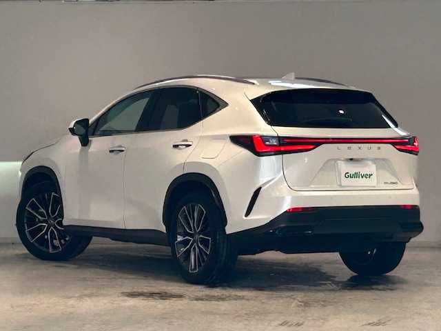 レクサス ＮＸ 250 バージョンL 宮城県 2023(令5)年 2.1万km ソニッククォーツ ワンオーナー/サンルーフ/純正ナビ/パノラミックビューモニター/バックカメラ/フルセグTV/Bluetooth/レクサスセーフティシステム/・プリクラッシュセーフティー/・レーダークルーズコントロール/・緊急時操舵支援/・オートマチックハイビーム/・レーントレーシングアシスト/・ロードサインアシスト/ブラインドスポットモニター/パーキングサポートブレーキ/前後コーナーセンサー/パドルシフト/MTモード付きAT/100V充電/置くだけ充電/ステアリングヒーター/本革レザーシート/前席エアシート/全席シートヒーター/シートメモリー/パワーシート/LEDヘッドライト/フォグランプ/オートライト/純正アルミホイール/純正ビルトインETC2.0/純正フロアマット