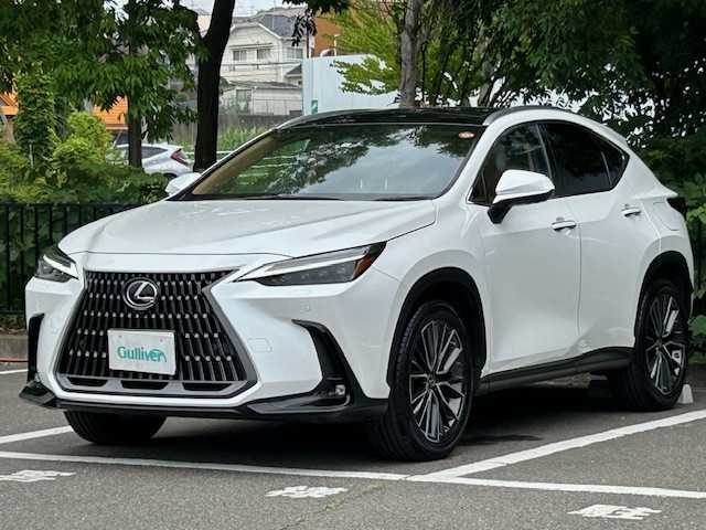 レクサス ＮＸ 250 バージョンL 宮城県 2023(令5)年 2.1万km ソニッククォーツ ワンオーナー/サンルーフ/純正ナビ/パノラミックビューモニター/バックカメラ/フルセグTV/Bluetooth/レクサスセーフティシステム/・プリクラッシュセーフティー/・レーダークルーズコントロール/・緊急時操舵支援/・オートマチックハイビーム/・レーントレーシングアシスト/・ロードサインアシスト/ブラインドスポットモニター/パーキングサポートブレーキ/前後コーナーセンサー/パドルシフト/MTモード付きAT/100V充電/置くだけ充電/ステアリングヒーター/本革レザーシート/前席エアシート/全席シートヒーター/シートメモリー/パワーシート/LEDヘッドライト/フォグランプ/オートライト/純正アルミホイール/純正ビルトインETC2.0/純正フロアマット