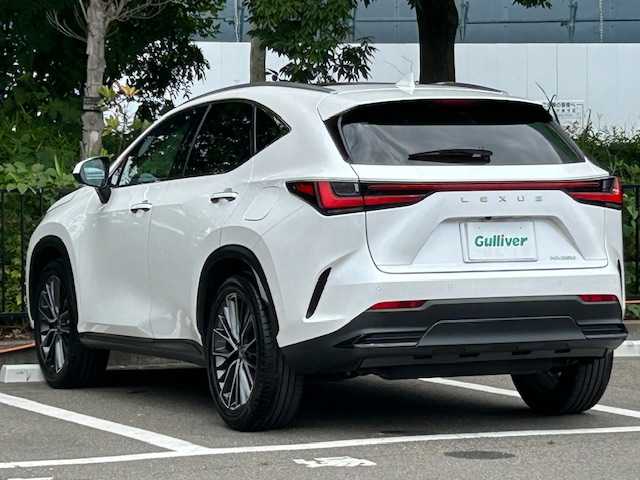 レクサス ＮＸ 250 バージョンL 宮城県 2023(令5)年 2.1万km ソニッククォーツ ワンオーナー/サンルーフ/純正ナビ/パノラミックビューモニター/バックカメラ/フルセグTV/Bluetooth/レクサスセーフティシステム/・プリクラッシュセーフティー/・レーダークルーズコントロール/・緊急時操舵支援/・オートマチックハイビーム/・レーントレーシングアシスト/・ロードサインアシスト/ブラインドスポットモニター/パーキングサポートブレーキ/前後コーナーセンサー/パドルシフト/MTモード付きAT/100V充電/置くだけ充電/ステアリングヒーター/本革レザーシート/前席エアシート/全席シートヒーター/シートメモリー/パワーシート/LEDヘッドライト/フォグランプ/オートライト/純正アルミホイール/純正ビルトインETC2.0/純正フロアマット