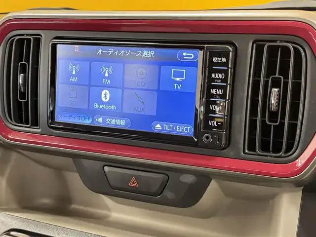 トヨタ パッソ モーダ　S 群馬県 2017(平29)年 6.3万km ブラックマイカメタリック/ダークエメラルドマイカ 2トーン 純正ナビ/（AM/FM/CD/BT）/ワンセグTV/バックカメラ/ビルトインETC/スマートアシストII/・衝突回避支援ブレーキ機能/・衝突警報機能（対車両・対歩行者）/・車線逸脱警報機能/・誤発進抑制制御機能/・後方誤発進抑制制御機能/・先行車発進お知らせ機能/アイドリングストップ/ステアリングスイッチ/プッシュスタート/スマートキー