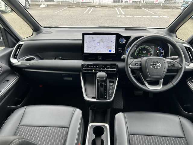 トヨタ ノア ハイブリッド S－Z 愛知県 2023(令5)年 1.6万km ホワイトパールクリスタルシャイン /ワンオーナー//純正メモリナビ//純正フルセグTV//CD/DVD/BT/USB/FM/AM//バックカメラ//ビルトインETC2.0//前後ドライブレコーダー//純正フリップダウン後席モニター//デジタルインナーミラー//AC100V//ヘッドアップディスプレイ//電動パーキングブレーキ//オートブレーキホールドスイッチ//Toyota Safety Sense//追従機能付きクルーズコントロール//プリクラッシュセーフティ//レーンアシスト//オートマチックハイビーム//横滑り防止装置//テレビキャンセラー//DRIVE/EV MODE//ステアスイッチ//補助確認装置//純正LEDオートライト//フロントフォグランプ//オートリトラミラー//ドアバイザー//両側パワースライドドア//シートヒーター(D/N)//ダブル/サイド/カーテンエアバック//スマートキー//スペアキー1本//取扱説明書//ナビ説明書//保証書