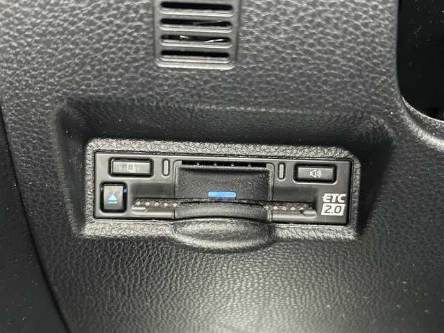 トヨタ ノア ハイブリッド S－Z 愛知県 2023(令5)年 1.6万km ホワイトパールクリスタルシャイン /ワンオーナー//純正メモリナビ//純正フルセグTV//CD/DVD/BT/USB/FM/AM//バックカメラ//ビルトインETC2.0//前後ドライブレコーダー//純正フリップダウン後席モニター//デジタルインナーミラー//AC100V//ヘッドアップディスプレイ//電動パーキングブレーキ//オートブレーキホールドスイッチ//Toyota Safety Sense//追従機能付きクルーズコントロール//プリクラッシュセーフティ//レーンアシスト//オートマチックハイビーム//横滑り防止装置//テレビキャンセラー//DRIVE/EV MODE//ステアスイッチ//補助確認装置//純正LEDオートライト//フロントフォグランプ//オートリトラミラー//ドアバイザー//両側パワースライドドア//シートヒーター(D/N)//ダブル/サイド/カーテンエアバック//スマートキー//スペアキー1本//取扱説明書//ナビ説明書//保証書