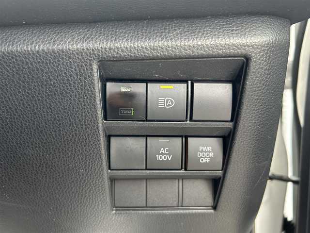 トヨタ ノア ハイブリッド S－Z 愛知県 2023(令5)年 1.6万km ホワイトパールクリスタルシャイン /ワンオーナー//純正メモリナビ//純正フルセグTV//CD/DVD/BT/USB/FM/AM//バックカメラ//ビルトインETC2.0//前後ドライブレコーダー//純正フリップダウン後席モニター//デジタルインナーミラー//AC100V//ヘッドアップディスプレイ//電動パーキングブレーキ//オートブレーキホールドスイッチ//Toyota Safety Sense//追従機能付きクルーズコントロール//プリクラッシュセーフティ//レーンアシスト//オートマチックハイビーム//横滑り防止装置//テレビキャンセラー//DRIVE/EV MODE//ステアスイッチ//補助確認装置//純正LEDオートライト//フロントフォグランプ//オートリトラミラー//ドアバイザー//両側パワースライドドア//シートヒーター(D/N)//ダブル/サイド/カーテンエアバック//スマートキー//スペアキー1本//取扱説明書//ナビ説明書//保証書