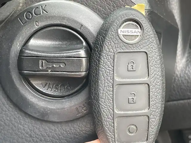 日産 セレナ ライダー ハイパフォーマンス 東京都 2009(平21)年 5.8万km ホワイトパール 純正ナビ/Bluetooth/テレビ/CDプレイヤー/DVD/MSV/ETC/バックカメラ/純正後席モニター/スマートキー/スペアキー/ドライブレコーダー/片側パワースライドドア/純正フロアマット/HIDヘッドライト/オートライト/純正サイドバイザー/ウィンカーミラー/ミラー型GPS（AR-915MT）