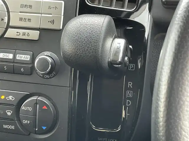 日産 セレナ ライダー ハイパフォーマンス 東京都 2009(平21)年 5.8万km ホワイトパール 純正ナビ/Bluetooth/テレビ/CDプレイヤー/DVD/MSV/ETC/バックカメラ/純正後席モニター/スマートキー/スペアキー/ドライブレコーダー/片側パワースライドドア/純正フロアマット/HIDヘッドライト/オートライト/純正サイドバイザー/ウィンカーミラー/ミラー型GPS（AR-915MT）