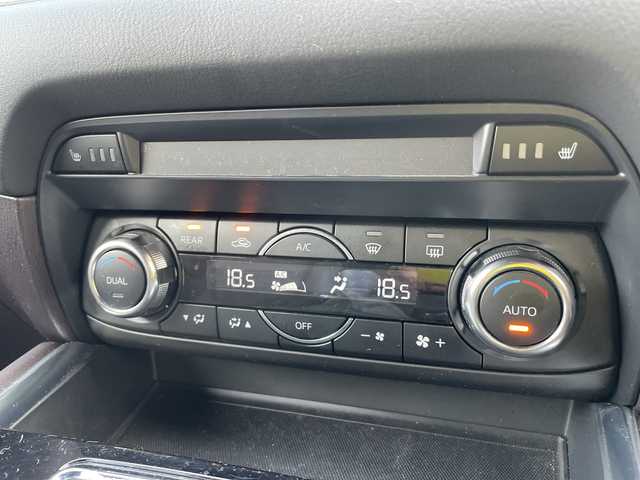 マツダ ＣＸ－８ XD Lパッケージ 石川県 2017(平29)年 5.9万km ジェットブラックマイカ 純正メモリーナビ　フルセグＴＶ　バックカメラ　ＬＥＤヘッドライト　スマートキー　レザーシート　パワーバックドア　スマートキー　レーダークルーズ　シートヒーター　ＢＳＭ　純正アルミホイール