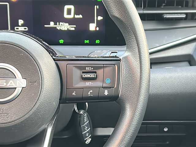 日産 ノート X 山口県 2020(令2)年 4.5万km オーロラフレアブルーパール 純正9インチメモリナビ/・フルセグテレビ/・Bluetooth/・Apple CarPlay/・AM/FM/・タイプC/・USB/・HDMI/ETC/前方ドライブレコーダー/バックカメラ/アラウンドビューモニター/デジタルインナーミラー/プッシュスタート/スマートキー（スペアキー有）/電動パーキングブレーキ/プロパイロット/シガーソケット/置くだけ充電/LEDヘッドライト/安全装備/・ヒルスタートアシスト/・インテリジェント エマージェンシーブレーキ/・踏み間違い衝突防止アシスト/・標識検知機能/・インテリジェント FCW（前方衝突予測警報）/・LDW（車線逸脱警報）/・インテリジェント DA（ふらつき警報）/・インテリジェント LI （車線逸脱防止支援システム）/・フロント&バックソナー/・エマージェンシーストップシグナル