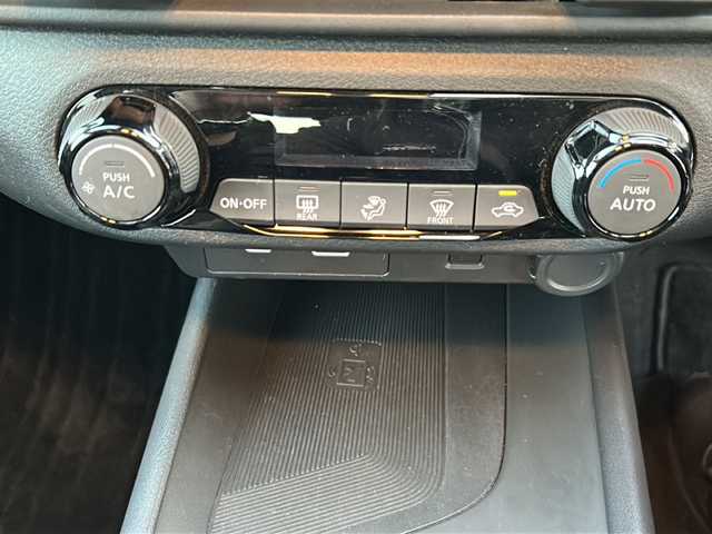 日産 ノート X 山口県 2020(令2)年 4.5万km オーロラフレアブルーパール 純正9インチメモリナビ/・フルセグテレビ/・Bluetooth/・Apple CarPlay/・AM/FM/・タイプC/・USB/・HDMI/ETC/前方ドライブレコーダー/バックカメラ/アラウンドビューモニター/デジタルインナーミラー/プッシュスタート/スマートキー（スペアキー有）/電動パーキングブレーキ/プロパイロット/シガーソケット/置くだけ充電/LEDヘッドライト/安全装備/・ヒルスタートアシスト/・インテリジェント エマージェンシーブレーキ/・踏み間違い衝突防止アシスト/・標識検知機能/・インテリジェント FCW（前方衝突予測警報）/・LDW（車線逸脱警報）/・インテリジェント DA（ふらつき警報）/・インテリジェント LI （車線逸脱防止支援システム）/・フロント&バックソナー/・エマージェンシーストップシグナル