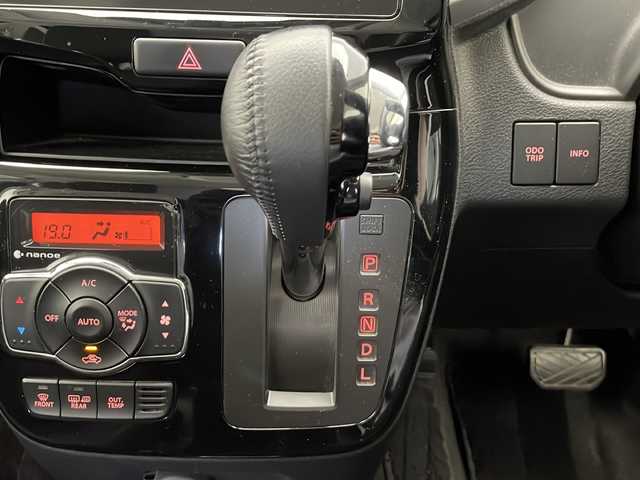 スズキ ソリオ バンディット HV MV Dカメラ ブレーキS 長野県 2017(平29)年 5万km ピュアホワイトP 4WD/ワンオーナー/純正メモリナビ&フルセグTV&CD&BT/クルーズコントロール/車線逸脱警報/衝突軽減ブレーキ/アイドリングストップ/前席シートヒーター/ウォークスルー/2列目サンシェード/ステアリングスイッチ/全方位カメラ/LEDヘッドライト/オートライト/フロントフォグランプ/電動格納ミラー/ウィンカーミラー/ドアミラーヒーター/純正15インチAW付サマータイヤ装着/社外15インチAW付スタッドレスタイヤ積込/純正フロアマット/純正ドアバイザー/プッシュスタート/スマートキー/スペアキー1本/取扱説明書/保証書