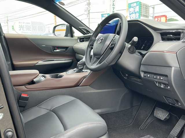 トヨタ ハリアー ハイブリッド Z レザーパッケージ 山口県 2025(令7)年 0.2万km プレシャスブラックパール 登録時走行距離/　【1705km】/ワンオーナー/保証書/取扱説明書/純正ナビ/AM/FM/TV/Bluetooth/JBLサウンド/デジタルインナーミラー/ドライブレコーダー/バックカメラ/アラウンドビューモニター/パワーバックドア/レーダークルーズコントロール/電動パーキングブレーキ/オートブレーキホールド/D+N席パワーシート/D+N席シートヒーター/ベンチレーター/D席シートメモリ/LEDヘッドライト/フォグライト/オートライト/オートマチックハイビーム/ETC2.0/ステアリングヒーター