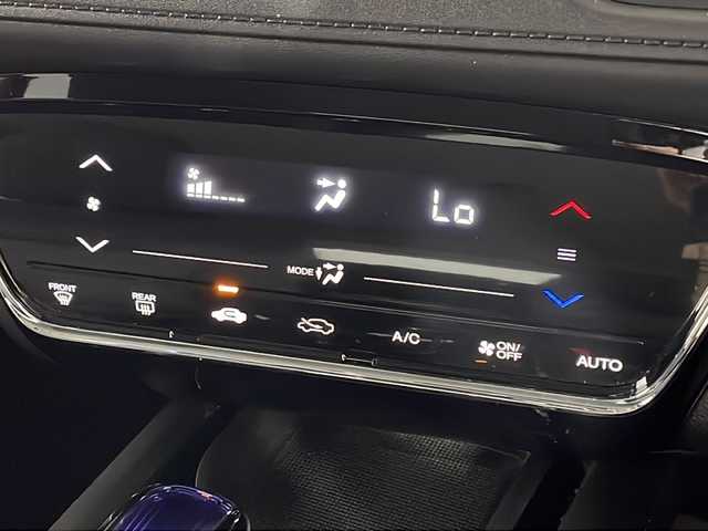 ホンダ ヴェゼル ハイブリッド X 広島県 2015(平27)年 7万km モルフォブルーP 禁煙車/純正ナビ/バックカメラ/クルーズコントロール/ＥＴＣ/衝突被害軽減/レーンキープアシスト/ＬＥＤヘッドライト/フォグランプ/スマートキー/パドルシフト/オートマチックブレーキホールド/純正アルミホイール(215/60/R16)/エアバッグ(運転席/助手席/サイド/カーテン)