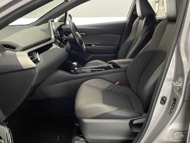 トヨタ Ｃ－ＨＲ G 宮崎県 2019(令1)年 6.5万km メタルストリームM Toyota Safety Sense/〇プリクラシュセーフティ/〇レーンディパーチャーアラート/〇ブラインドスポットモニター/〇リアクロストラフィックアラート/〇パーキングサポートブレーキ/〇オートマチックハイビーム/〇レーダークルーズコントロール/〇クリアランスソナー/純正8インチディスプレイオーディオ/ナビ機能/Bluetooth/パノラミックビューモニター/ハーフレザーシート/シートヒーター/LEDヘッドライト/ビルトインETC/純正18インチAW