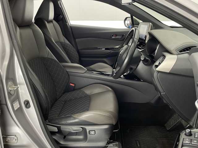 トヨタ Ｃ－ＨＲ G 宮崎県 2019(令1)年 6.5万km メタルストリームM Toyota Safety Sense/〇プリクラシュセーフティ/〇レーンディパーチャーアラート/〇ブラインドスポットモニター/〇リアクロストラフィックアラート/〇パーキングサポートブレーキ/〇オートマチックハイビーム/〇レーダークルーズコントロール/〇クリアランスソナー/純正8インチディスプレイオーディオ/ナビ機能/Bluetooth/パノラミックビューモニター/ハーフレザーシート/シートヒーター/LEDヘッドライト/ビルトインETC/純正18インチAW