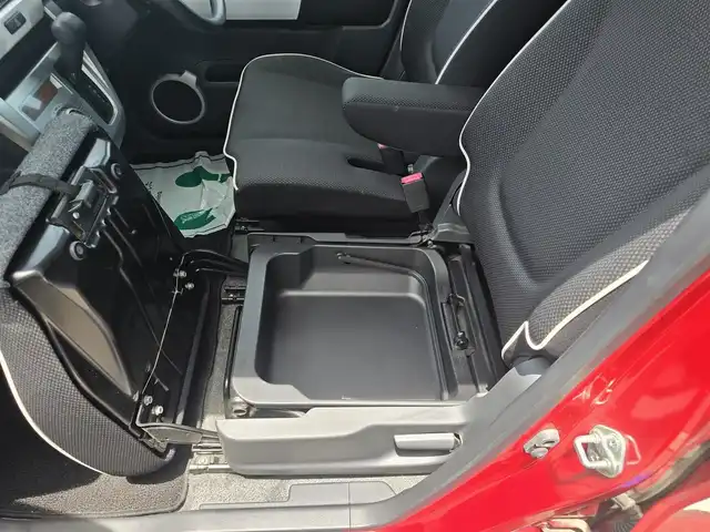 スズキ ハスラー G 福岡県 2014(平26)年 12.4万km フェニックスレッドパール/ブルーイッシュブラックパール 社外メモリナビ（AVIC-ZH0009）/フルセグTV/衝突被害軽減ブレーキ/横滑り防止装置/アイドリングストップ/プッシュスタート/スマートキー×２/シートヒーター/フロアマット/純正ドアバイザー