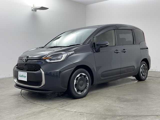 トヨタ シエンタ ハイブリッド Z 兵庫県 2022(令4)年 1.1万km ダークグレー ・純正10.5インチディスプレイナビ&CD&BT&USB&Miracast/・パノラミックビューモニター/・ビルトインETC/・スマートキー/・両側パワースライドドア/・トヨタセーフティセンス/・レーンディパーチャーアラート/・ブラインドスポットモニター/・プリクラッシュセーフティ/・トヨタチームメイト/・プロドライビングアシスト/・クリアランスソナー/・リアクロストラフィックアラート/・リアカメラディテクション/・パーキングサポートブレーキ/・ロードサインアシスト/・アドバンストパーク/・レーダークルーズコントロール/・オートマチックハイビーム/・ドアミラーヒーター/・AC100V電源/・LEDライト