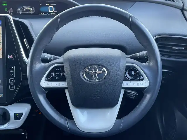 トヨタ プリウス ＰＨＶ A プレミアム 愛知県 2018(平30)年 3万km エモーショナルレッド ・純正11.6インチTコネクトメモリーナビ/・フルセグテレビ/・Bluetooth/USB/AUX接続機能/・ETC2.0/・本革シート/・パワーシート（運転席）/・純正フロアマット/・純正15インチアルミホイール/・純正LEDヘッドライト/・オートマチックハイビーム/・ヘッドアップディスプレイ/・衝突軽減ブレーキ/・レーンキープアシスト/・ブラインドスポットモニター/・アダプティブクルーズコントロール/・パーキングアシスト/・純正ドライブレコーダー