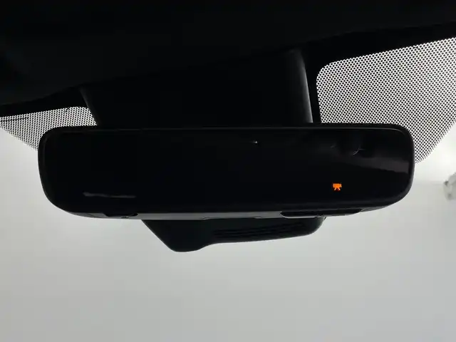 トヨタ ヤリスクロス ハイブリッド Z 鹿児島県 2023(令5)年 1万km プラチナホワイトパールマイカ トヨタセーフティーセンス　/・PCS/・LTA/・BSM/・RCTA/・クリアランスソナー/・ACC/・RSA/モデリスタエアロ　/全方位カメラ　/純正ディスプレイオーディオ　/ＥＴＣ２．０　/前後ドラレコ　/電子パーキング　/・ブレーキホールド　/ハーフレザーシート　/・パワーシート　/・シートヒーター/・ハンドルヒーター/革巻きステアリング/・チルトステアリング/・ステアリングスイッチ/プッシュスタート/・スマートキー/LEDライト/・オートライト/・フォグライト/純正フロアマット/ドアバイザー/電動格納ウィンカーミラー/保証書