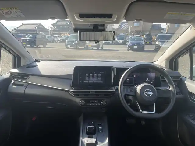 日産 ノート S 熊本県 2021(令3)年 5.1万km ピュアホワイトパール 純正ディスプレイオーディオ/・AM/FM/USB/BT/アラウンドビューモニター/インテリジェントエマージェンシーブレーキ/踏み間違い防止アシスト/車線逸脱警報/後側方支援/ハイビームアシスト/標識検知機能/インテリジェントルームミラー/ETC/純正フロアマット/電動格納ミラー/ウインカーミラー/プッシュスタート/スマートキー