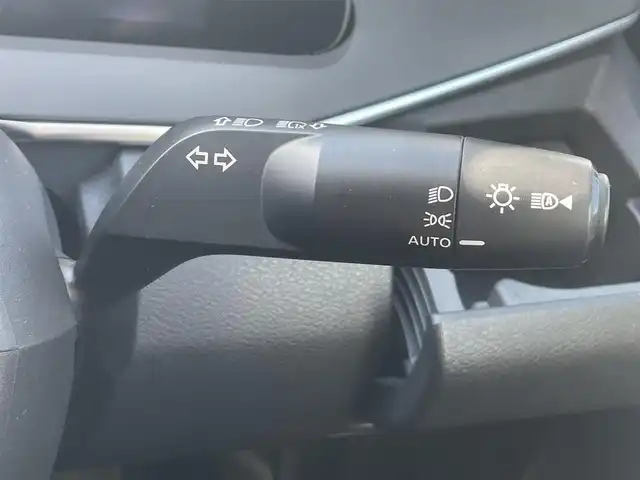 日産 ノート S 熊本県 2021(令3)年 5.1万km ピュアホワイトパール 純正ディスプレイオーディオ/・AM/FM/USB/BT/アラウンドビューモニター/インテリジェントエマージェンシーブレーキ/踏み間違い防止アシスト/車線逸脱警報/後側方支援/ハイビームアシスト/標識検知機能/インテリジェントルームミラー/ETC/純正フロアマット/電動格納ミラー/ウインカーミラー/プッシュスタート/スマートキー