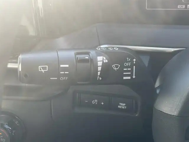 日産 ノート S 熊本県 2021(令3)年 5.1万km ピュアホワイトパール 純正ディスプレイオーディオ/・AM/FM/USB/BT/アラウンドビューモニター/インテリジェントエマージェンシーブレーキ/踏み間違い防止アシスト/車線逸脱警報/後側方支援/ハイビームアシスト/標識検知機能/インテリジェントルームミラー/ETC/純正フロアマット/電動格納ミラー/ウインカーミラー/プッシュスタート/スマートキー