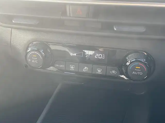 日産 ノート S 熊本県 2021(令3)年 5.1万km ピュアホワイトパール 純正ディスプレイオーディオ/・AM/FM/USB/BT/アラウンドビューモニター/インテリジェントエマージェンシーブレーキ/踏み間違い防止アシスト/車線逸脱警報/後側方支援/ハイビームアシスト/標識検知機能/インテリジェントルームミラー/ETC/純正フロアマット/電動格納ミラー/ウインカーミラー/プッシュスタート/スマートキー