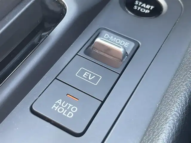 日産 ノート S 熊本県 2021(令3)年 5.1万km ピュアホワイトパール 純正ディスプレイオーディオ/・AM/FM/USB/BT/アラウンドビューモニター/インテリジェントエマージェンシーブレーキ/踏み間違い防止アシスト/車線逸脱警報/後側方支援/ハイビームアシスト/標識検知機能/インテリジェントルームミラー/ETC/純正フロアマット/電動格納ミラー/ウインカーミラー/プッシュスタート/スマートキー