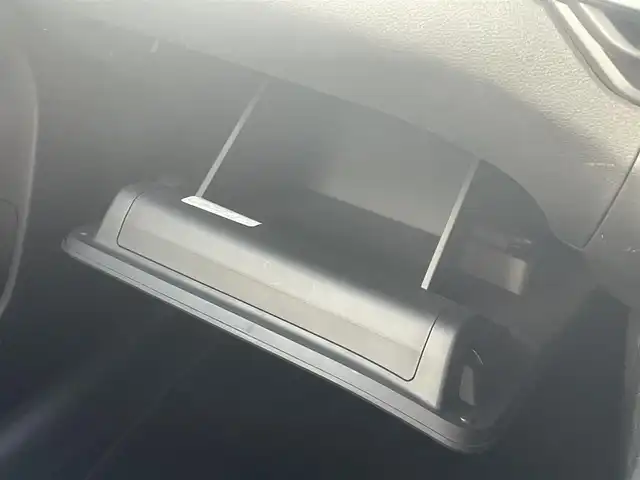 日産 ノート S 熊本県 2021(令3)年 5.1万km ピュアホワイトパール 純正ディスプレイオーディオ/・AM/FM/USB/BT/アラウンドビューモニター/インテリジェントエマージェンシーブレーキ/踏み間違い防止アシスト/車線逸脱警報/後側方支援/ハイビームアシスト/標識検知機能/インテリジェントルームミラー/ETC/純正フロアマット/電動格納ミラー/ウインカーミラー/プッシュスタート/スマートキー