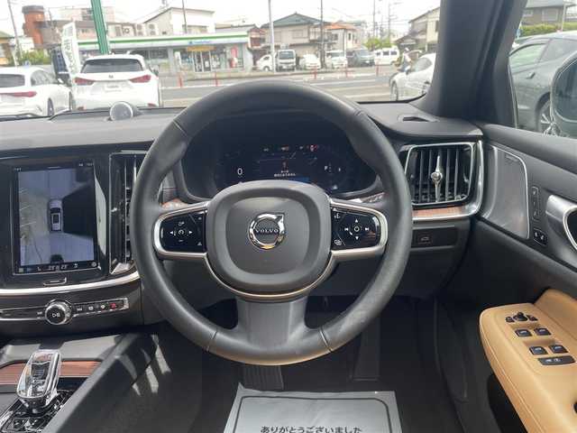 ボルボ ボルボ Ｖ６０ アルティメット B4 神奈川県 2024(令6)年 1.5万km オニキスブラックP 1オーナー/パノラマガラスサンルーフ/Bowers&Wilkinプレミアムサウンド/純正センターディスプレイ/・Googleマップ/・AppleCarplay/AndrodAuto/・YouTube/・全方位カメラ/ナッパレザーシート/・前席パワーシート/・全席シートヒーター/ステアリングヒーター/ワイヤレススマホ充電/電動リアゲート/運転支援システム/・パイロットアシスト/・レーンキーピングエイド/・アクティブハイビーム/スマートキーX2