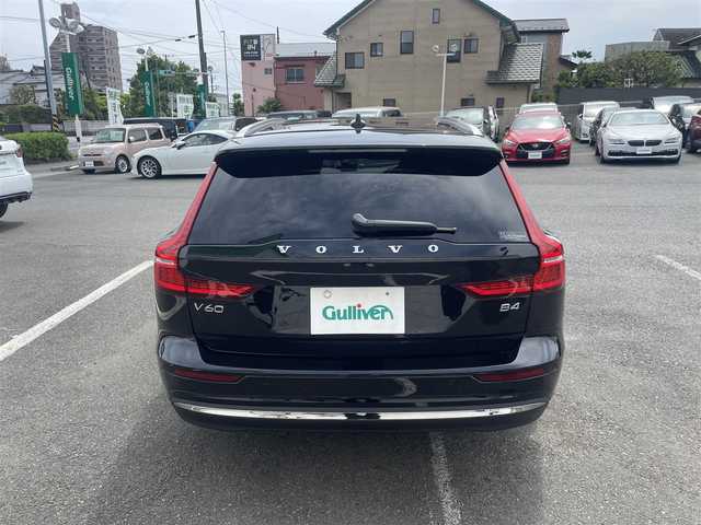 ボルボ ボルボ Ｖ６０ アルティメット B4 神奈川県 2024(令6)年 1.5万km オニキスブラックP 1オーナー/パノラマガラスサンルーフ/Bowers&Wilkinプレミアムサウンド/純正センターディスプレイ/・Googleマップ/・AppleCarplay/AndrodAuto/・YouTube/・全方位カメラ/ナッパレザーシート/・前席パワーシート/・全席シートヒーター/ステアリングヒーター/ワイヤレススマホ充電/電動リアゲート/運転支援システム/・パイロットアシスト/・レーンキーピングエイド/・アクティブハイビーム/スマートキーX2