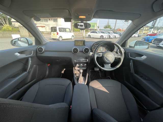 アウディ Ａ１ スポーツバック 1．4TFSI 埼玉県 2013(平25)年 10.1万km グレイシアホワイトメタリック 純正SDナビ/ビルトインETC/純正HIDヘッドライト/オートライト/スマートキー/プッシュスタート/スペアキー/純正15インチアルミホイール/ステアリングリモコン/サイドエアバッグ/カーテンエアバッグ