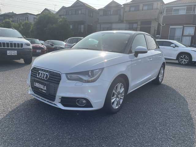 アウディ Ａ１ スポーツバック 1．4TFSI 埼玉県 2013(平25)年 10.1万km グレイシアホワイトメタリック 純正SDナビ/ビルトインETC/純正HIDヘッドライト/オートライト/スマートキー/プッシュスタート/スペアキー/純正15インチアルミホイール/ステアリングリモコン/サイドエアバッグ/カーテンエアバッグ