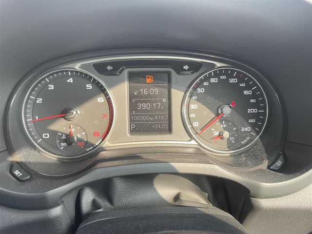 アウディ Ａ１ スポーツバック 1．4TFSI 埼玉県 2013(平25)年 10.1万km グレイシアホワイトメタリック 純正SDナビ/ビルトインETC/純正HIDヘッドライト/オートライト/スマートキー/プッシュスタート/スペアキー/純正15インチアルミホイール/ステアリングリモコン/サイドエアバッグ/カーテンエアバッグ
