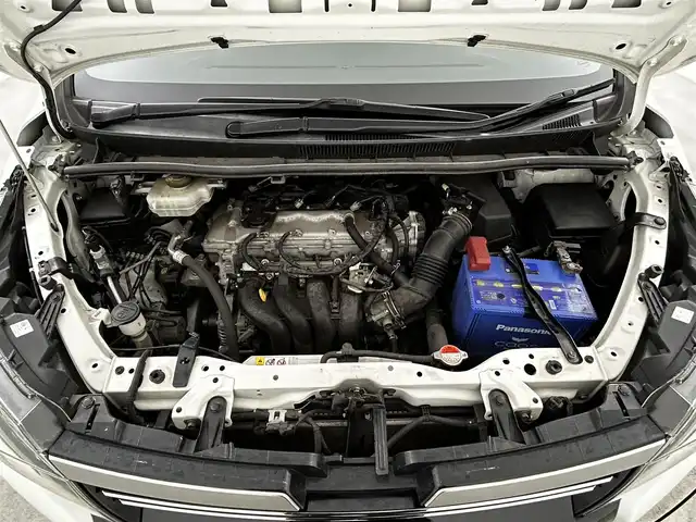 トヨタ ヴォクシー ZS 煌Ⅱ 大分県 2017(平29)年 9.4万km ホワイトパールクリスタルシャイン ワンオーナー/純正SDナビ（NSZT-Y66T）/両側パワースライドドア/バックカメラ/オートライト/オートマチックハイビーム/3列シート/ウォークスルー/チップアップシート/レーンキープアシスト/アイドリングストップ/純正フロアマット/純正アルミホイル16インチ/ETC/LEDヘッドライト