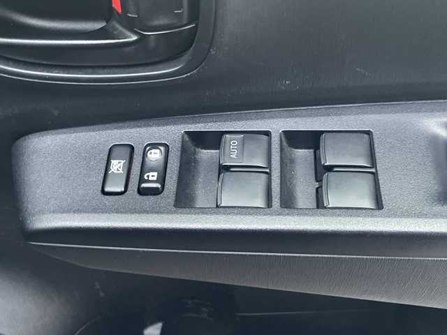 トヨタ ヴィッツ F スマイルエディション 岡山県 2014(平26)年 10.8万km ブラックマイカ 社外アルミホイール14インチ/プッシュスタート/ETC/純正フロアマット/ドアバイザー