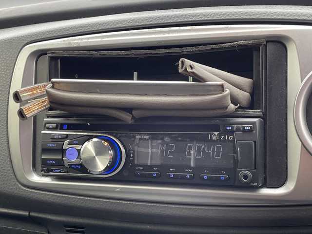 トヨタ ヴィッツ F スマイルエディション 岡山県 2014(平26)年 10.8万km ブラックマイカ 社外アルミホイール14インチ/プッシュスタート/ETC/純正フロアマット/ドアバイザー