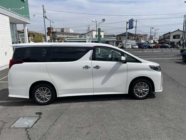 トヨタ アルファードハイブリット SR Cパッケージ 神奈川県 2021(令3)年 3.1万km ホワイトパールクリスタルシャイン ワンオーナー/10.5型ディスプレイ/・JBLサウンドシステム/・Bluetoothオーディオ/・フルセグTV/・HDMI・USB端子/・パノラミックビューモニター/純正DVDデッキ/リアエンターテインメントシステム/・13.3型フリップダウンモニター/サンルーフ/黒革シート/・前席パワーシート/・前席エアー＆シートヒーター/両側電動スライドドア/電動リアゲート/トヨタセーフティセンス/・プリクラッシュセーフティ/・レーントレーシングアシスト/・オートマチックハイビーム/・レーダークルーズコントロール/・ブラインドスポットモニター/・リアクロストラフィック/・パーキングサポートブレーキ/２．０ビルトインETC/新車時手帳、取説