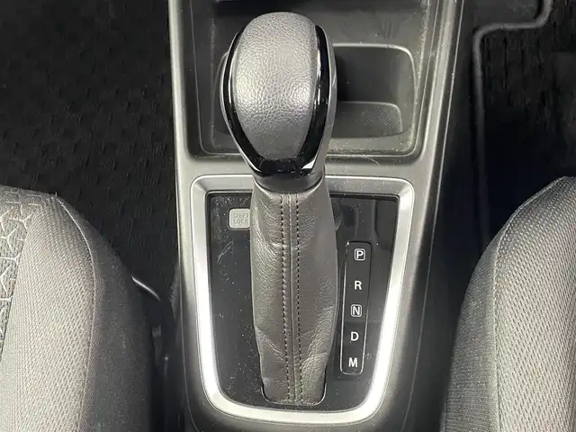スズキ スイフト HYBRID ML 道東・釧路十勝 2019(平31)年 5.8万km ピュアホワイトP ・4WD/・セーフティパッケージ/・デュアルセンサーブレーキサポート/・純正ナビCN-RZ746W/(フルセグTV/CD/DVD/Bluetooth/USB/SD/AM/FM)/・バックカメラ/・レーダークルーズコントロール/・パドルシフト/・シートヒーター/・ビルトインETC/・アイドリングストップ/・オートLEDヘッドライト/・スマートキー/・プッシュスタート/・エンジンスターター/・純正１６インチアルミホイール