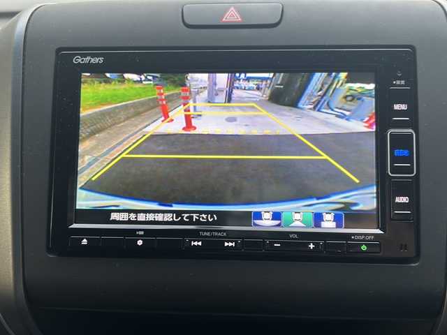 ホンダ フリード ハイブリット G 大阪府 2023(令5)年 3.5万km プラチナホワイトパール 純正7インチSDナビ【VXM-234VFi】/【AM/FM/CD/DVD/Bluetooth/フルセグTV】/バックカメラ/ETC2.0/追従型クルーズコントロール/衝突軽減システム/前後コーナーセンサー/両側電動パワースライドドア/純正フロアマット/LEDヘッドライト/スマートキー/スペアキー×1