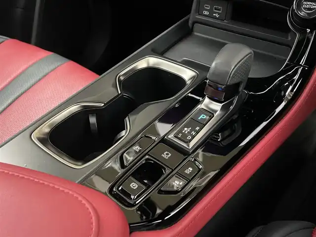 レクサス ＮＸ 350h Fスポーツ 大阪府 2023(令5)年 3.2万km グラファイトブラックガラスフレーク ワンオーナー/4WD/ムーンルーフ/アドバンスドパーク/パーキングサポートブレーキ/純正14インチナビ/・BT/フルセグ/Apple car play/Android auto/パノラミックビューモニター/ヘッドアップディスプレイ/赤革/メモリシート/パワーシート/シートヒーター/エアシート/電動リアゲート/純正20インチアルミホイール/ETC2/0/USBソケット/タイプCソケット/アクセサリーコンセントAC100V/レクサスセーフティー＋/・プリクラッシュセーフティー/・緊急時操舵運転支援/・フロントクロストラフィックアラート/・レーンチェンジ/・オートマチックハイビーム/ブラインドスポットモニター/保証書/記録簿R5/R6/R7/スペアキー/カードキー