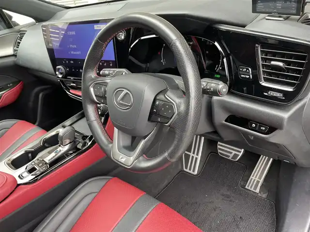 レクサス ＮＸ 350h Fスポーツ 大阪府 2023(令5)年 3.2万km グラファイトブラックガラスフレーク ワンオーナー/4WD/ムーンルーフ/アドバンスドパーク/パーキングサポートブレーキ/純正14インチナビ/・BT/フルセグ/Apple car play/Android auto/パノラミックビューモニター/ヘッドアップディスプレイ/赤革/メモリシート/パワーシート/シートヒーター/エアシート/電動リアゲート/純正20インチアルミホイール/ETC2/0/USBソケット/タイプCソケット/アクセサリーコンセントAC100V/レクサスセーフティー＋/・プリクラッシュセーフティー/・緊急時操舵運転支援/・フロントクロストラフィックアラート/・レーンチェンジ/・オートマチックハイビーム/ブラインドスポットモニター/保証書/記録簿R5/R6/R7/スペアキー/カードキー