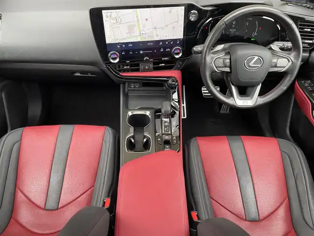レクサス ＮＸ 350h Fスポーツ 大阪府 2023(令5)年 3.2万km グラファイトブラックガラスフレーク ワンオーナー/4WD/ムーンルーフ/アドバンスドパーク/パーキングサポートブレーキ/純正14インチナビ/・BT/フルセグ/Apple car play/Android auto/パノラミックビューモニター/ヘッドアップディスプレイ/赤革/メモリシート/パワーシート/シートヒーター/エアシート/電動リアゲート/純正20インチアルミホイール/ETC2/0/USBソケット/タイプCソケット/アクセサリーコンセントAC100V/レクサスセーフティー＋/・プリクラッシュセーフティー/・緊急時操舵運転支援/・フロントクロストラフィックアラート/・レーンチェンジ/・オートマチックハイビーム/ブラインドスポットモニター/保証書/記録簿R5/R6/R7/スペアキー/カードキー
