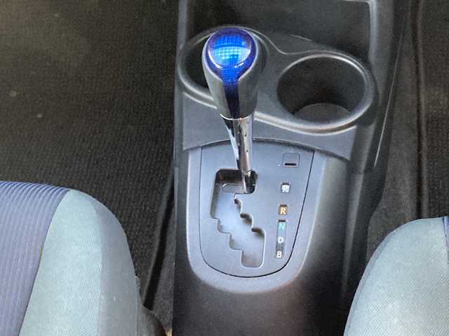 トヨタ アクア S 佐賀県 2017(平29)年 12.3万km ライムホワイトパールクリスタルシャイン 純正SDナビ/CD/DVD/BT/フルセグ/バックカメラ/プリクラッシュセーフティ/レーンキープアシスト/オートハイビーム/ステアリングスイッチ/AUTOライト/プッシュスタート/スマートキー/ビルトインETC/スペアキー