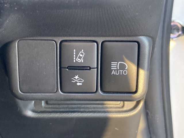 トヨタ アクア S 佐賀県 2017(平29)年 12.3万km ライムホワイトパールクリスタルシャイン 純正SDナビ/CD/DVD/BT/フルセグ/バックカメラ/プリクラッシュセーフティ/レーンキープアシスト/オートハイビーム/ステアリングスイッチ/AUTOライト/プッシュスタート/スマートキー/ビルトインETC/スペアキー