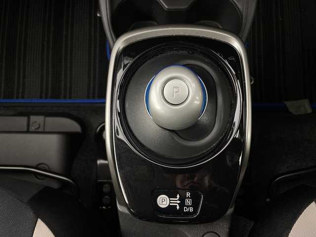 日産 ノート e－パワー X 新潟県 2019(令1)年 1.8万km ブリリアントホワイトパール 純正ナビ/　　フルセグ/CD/DVD/BT/アラウンドビューモニター/LEDオートライト/デジタルインナーミラー/レーンキープ/スマートキー