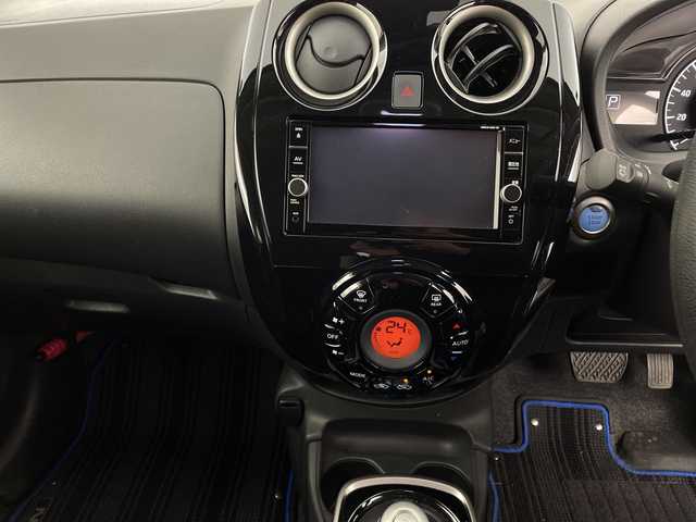 日産 ノート e－パワー X 新潟県 2019(令1)年 1.8万km ブリリアントホワイトパール 純正ナビ/　　フルセグ/CD/DVD/BT/アラウンドビューモニター/LEDオートライト/デジタルインナーミラー/レーンキープ/スマートキー