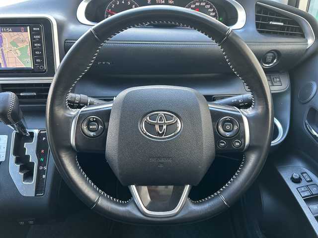 トヨタ シエンタ G セーフティエディションⅡ 大阪府 2021(令3)年 4.1万km ホワイトパールクリスタルシャイン 純正7インチメモリナビ（NSCN-W68）/バックカメラ/ワンセグナビ/CD/DVD/AM/FM/BT/純正ドライブレコーダー（ZDR-016)/純正ETC（ナビ連動）/両側スライドドア/LEDヘッドライト/トヨタセーフティーセンス/プリクラッシュセーフティ（歩行者【昼】検知機能付衝突回避支援タイプ）/レーンディパーチャーアラート/オートマチックハイビーム/先行車発進告知機能/ドライブスタートコントロール/インテリジェントクリアランスソナー［パーキングサポートブレーキ（静止物）］/SRSエアバッグ（運転席/助手席）/前後センサー/電動格納ドアミラー