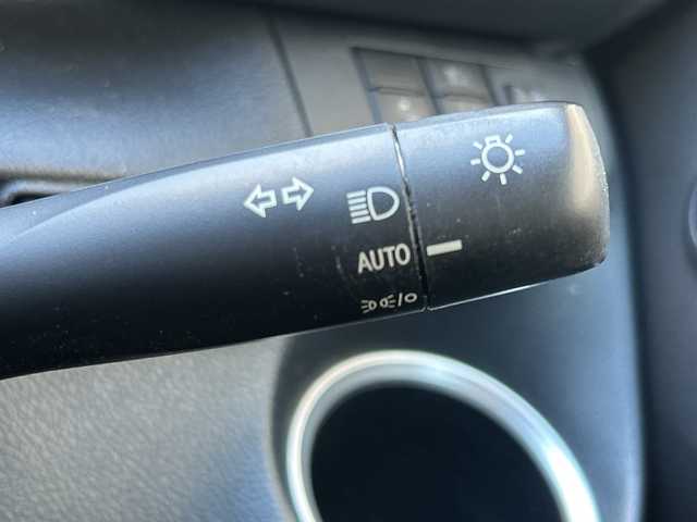 トヨタ シエンタ G セーフティエディションⅡ 大阪府 2021(令3)年 4.1万km ホワイトパールクリスタルシャイン 純正7インチメモリナビ（NSCN-W68）/バックカメラ/ワンセグナビ/CD/DVD/AM/FM/BT/純正ドライブレコーダー（ZDR-016)/純正ETC（ナビ連動）/両側スライドドア/LEDヘッドライト/トヨタセーフティーセンス/プリクラッシュセーフティ（歩行者【昼】検知機能付衝突回避支援タイプ）/レーンディパーチャーアラート/オートマチックハイビーム/先行車発進告知機能/ドライブスタートコントロール/インテリジェントクリアランスソナー［パーキングサポートブレーキ（静止物）］/SRSエアバッグ（運転席/助手席）/前後センサー/電動格納ドアミラー